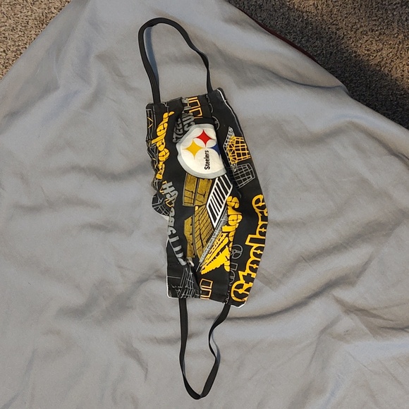 Pittsburgh Steelers Handmade Face Mask - Picture 2 of 4